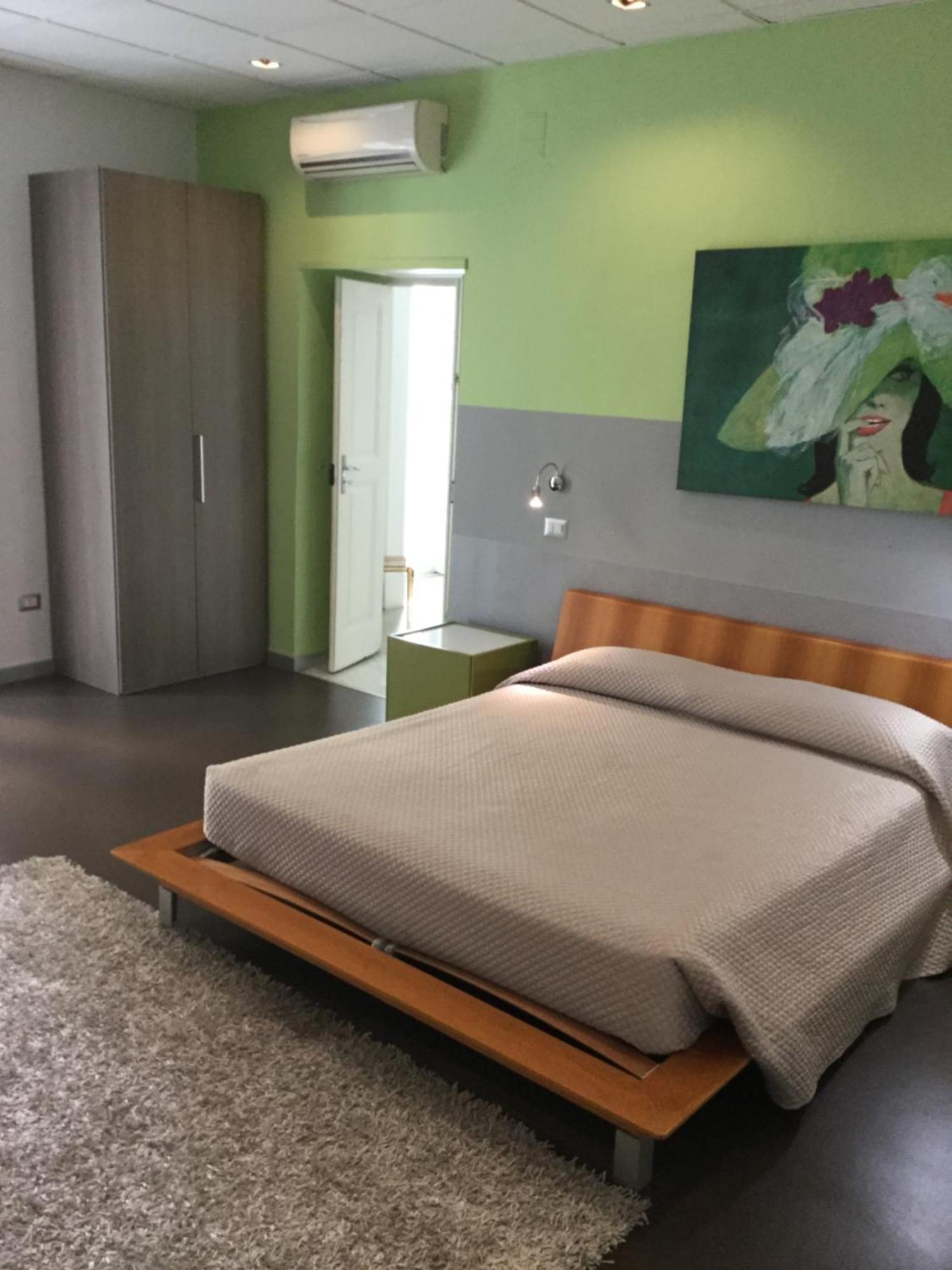 Dsquare Accommodation Napoli Bagian luar foto